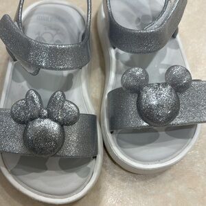 Mini Melissa white and silver jump sandals. Size 7- runs small. Worn once!